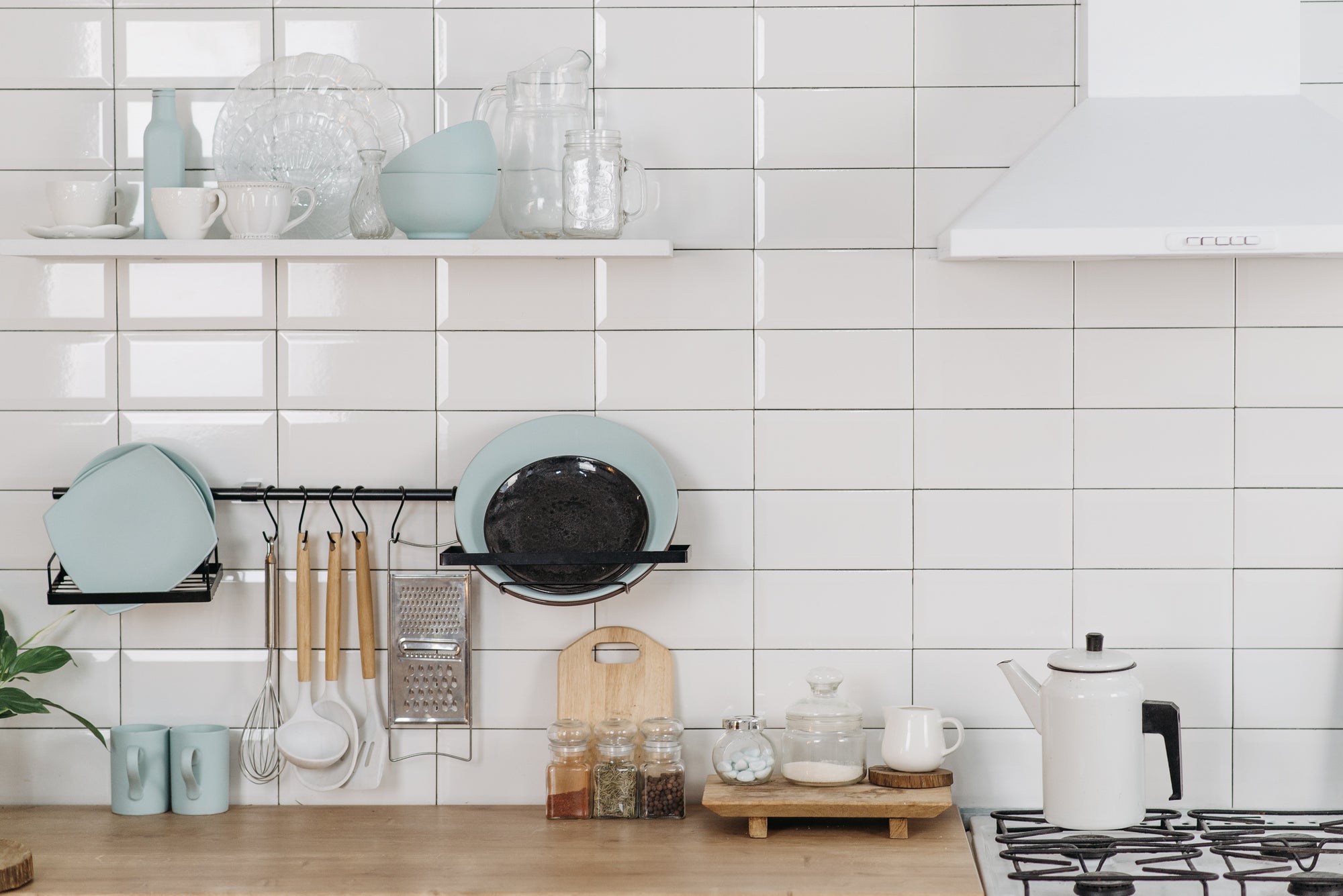 4 Tips To Keeping Your Dishes Sparkling